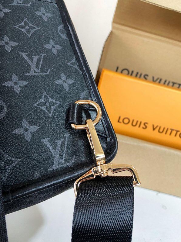 Mens Louis Vuitton Waist Chest Packs